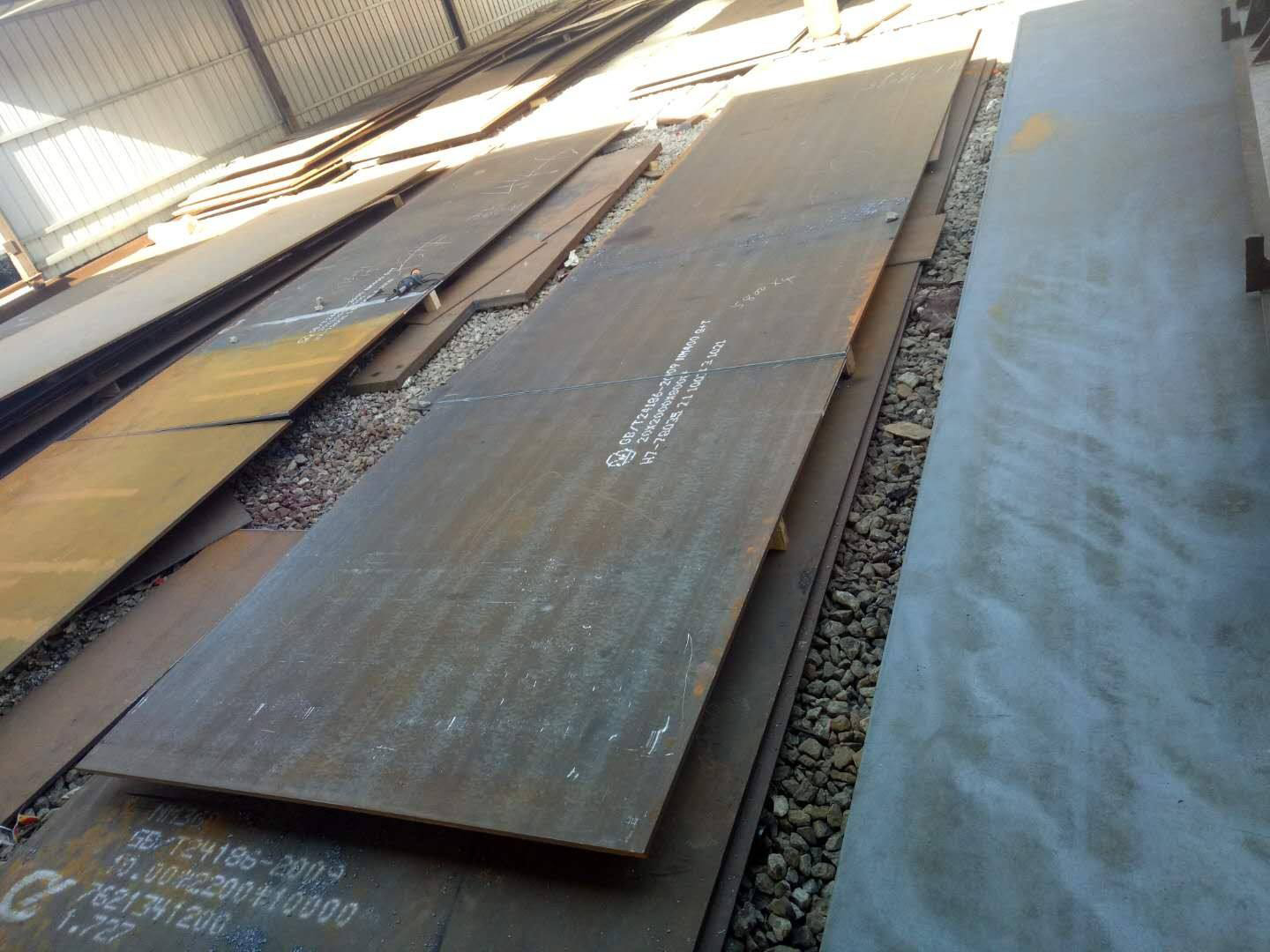 華北金屬公司主營NM360耐磨鋼板、NM400耐磨鋼板